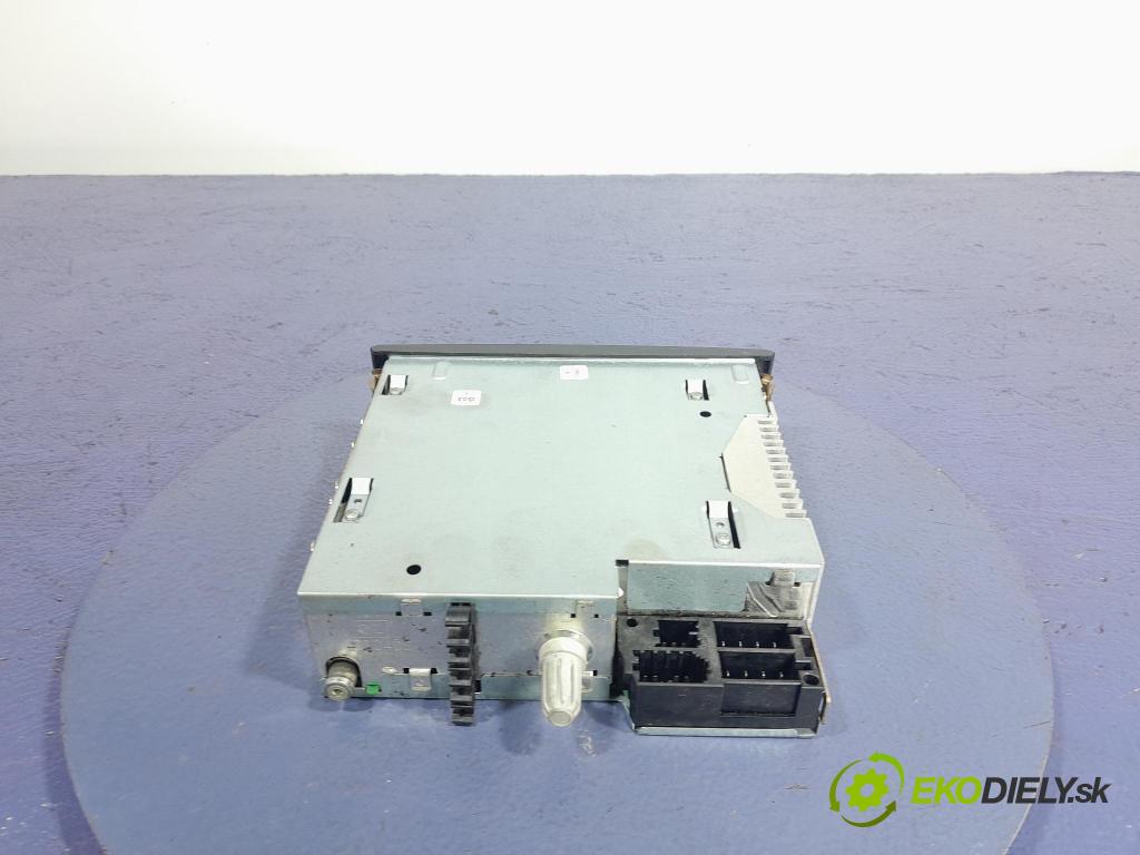 Renault Clio 2012 Radio I Navigace: 8200633621