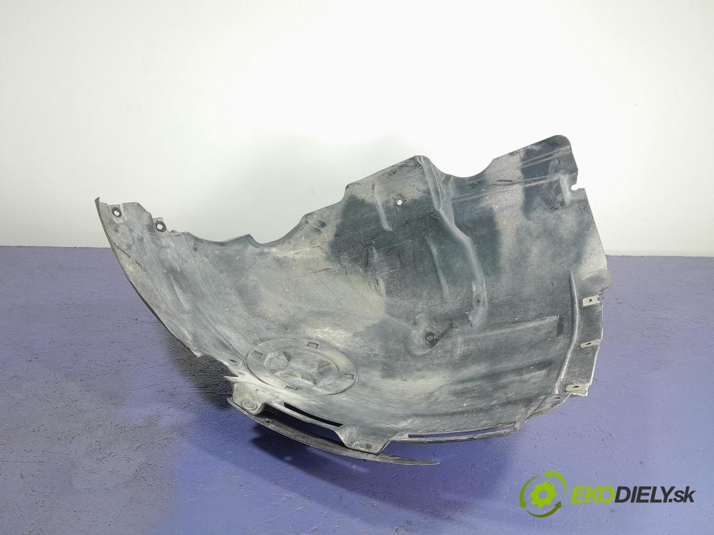 Mercedes A-klasa 2019 Blatník: Plastové: Predné A1776901103