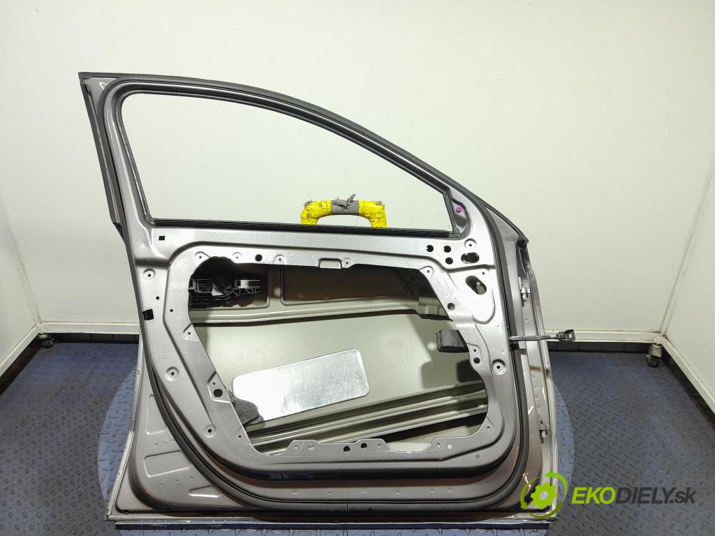 Mercedes A-klasa 2019 dvere Predné Vľavo: 
