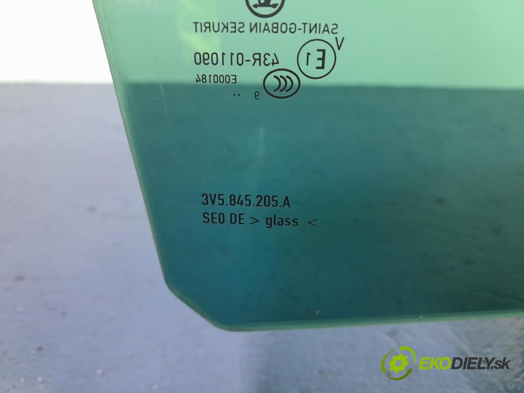 Skoda Superb 2019 sklo dveře Zad: levé 3V5845205A