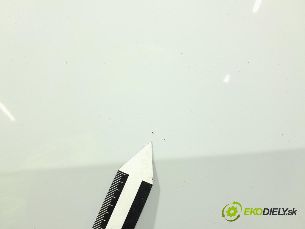 Skoda Superb 2019 dveře před prave