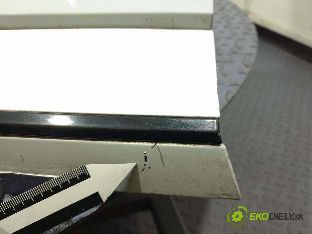 Skoda Superb 2019 dvere Predné Vľavo: