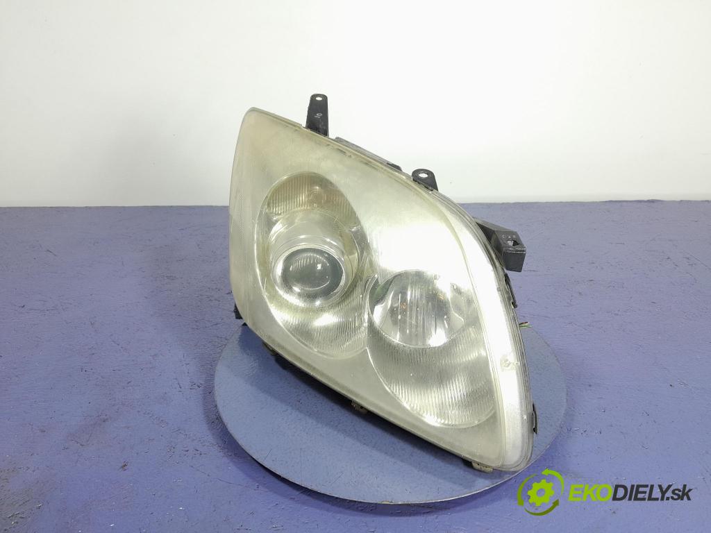 Toyota Avensis 2003 Reflektor: v pravo: 05-44