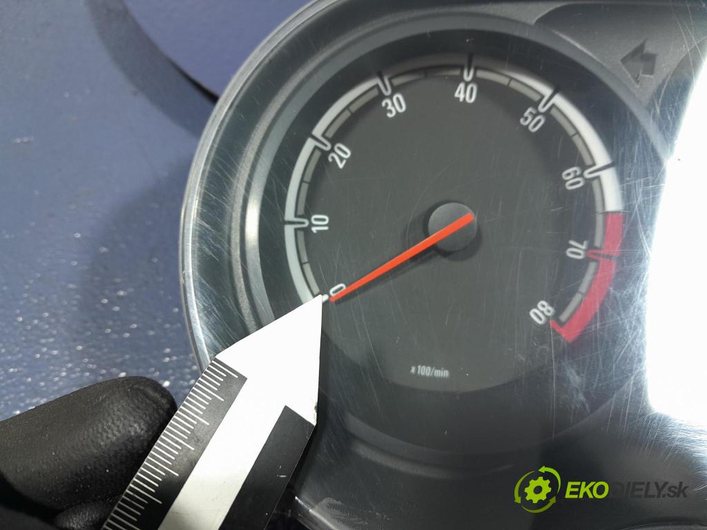Opel Corsa 2010 Přístrojová deska 13312031
