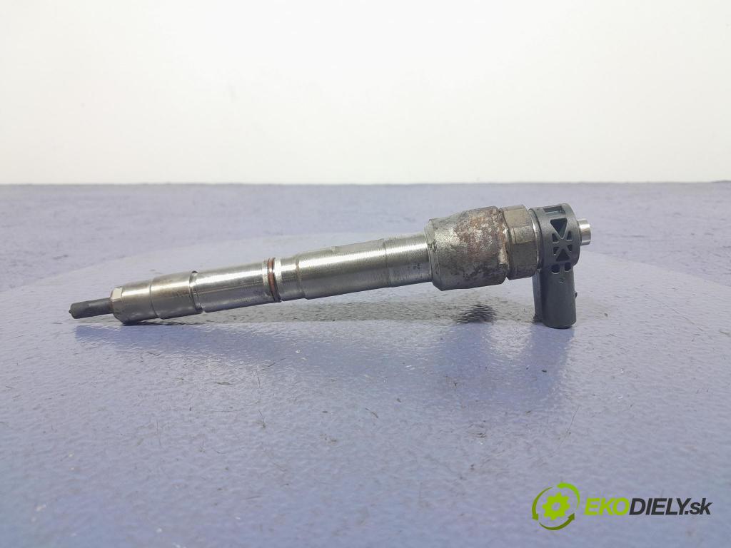 Skoda Superb 2019 vstřikovač 04L130277AE
