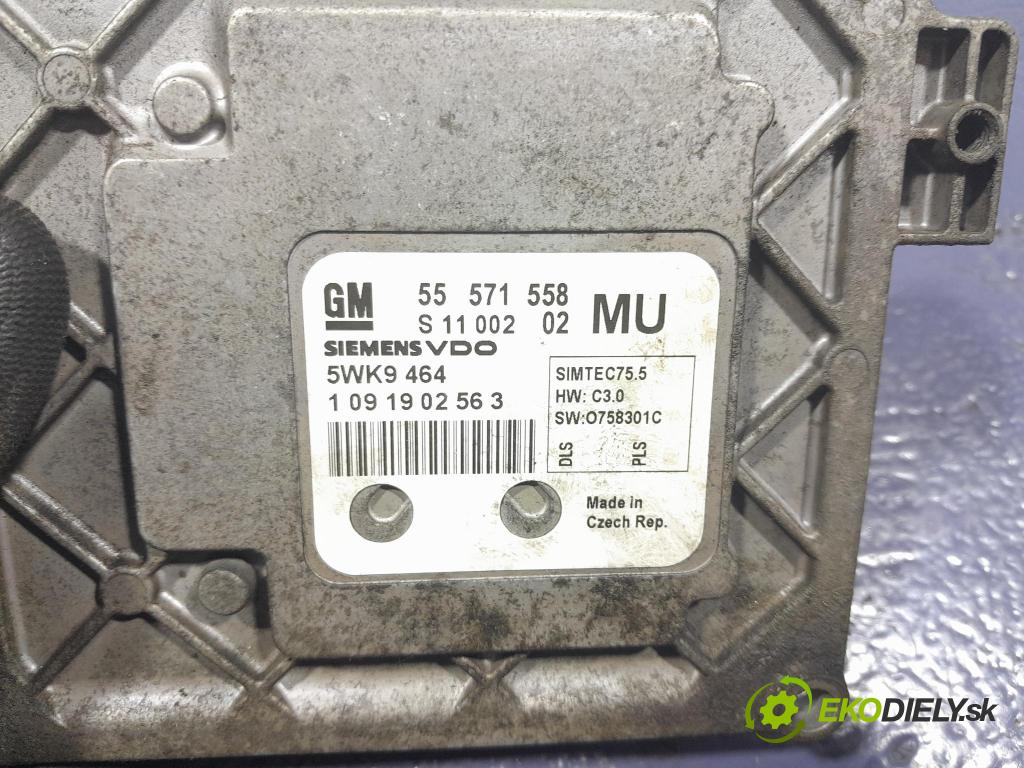 Opel Astra 2011 řídící jednotka Motor: 55571558