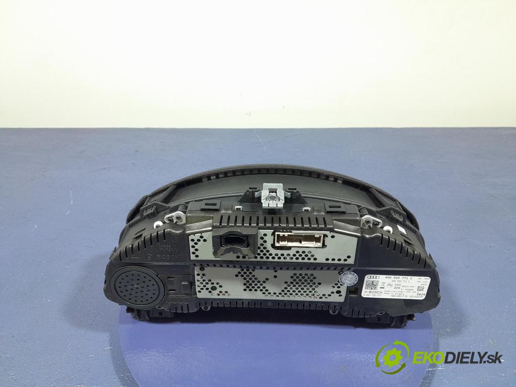 Audi Q7 2018 Přístrojová deska 4M0920771C