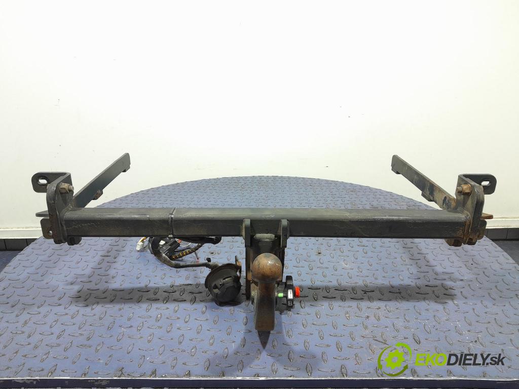 Honda Accord 2010 oko Do Přívěsy