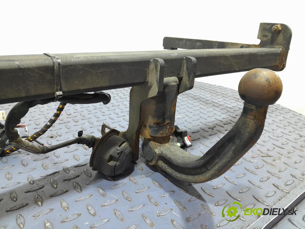 Honda Accord 2010 oko Do Přívěsy