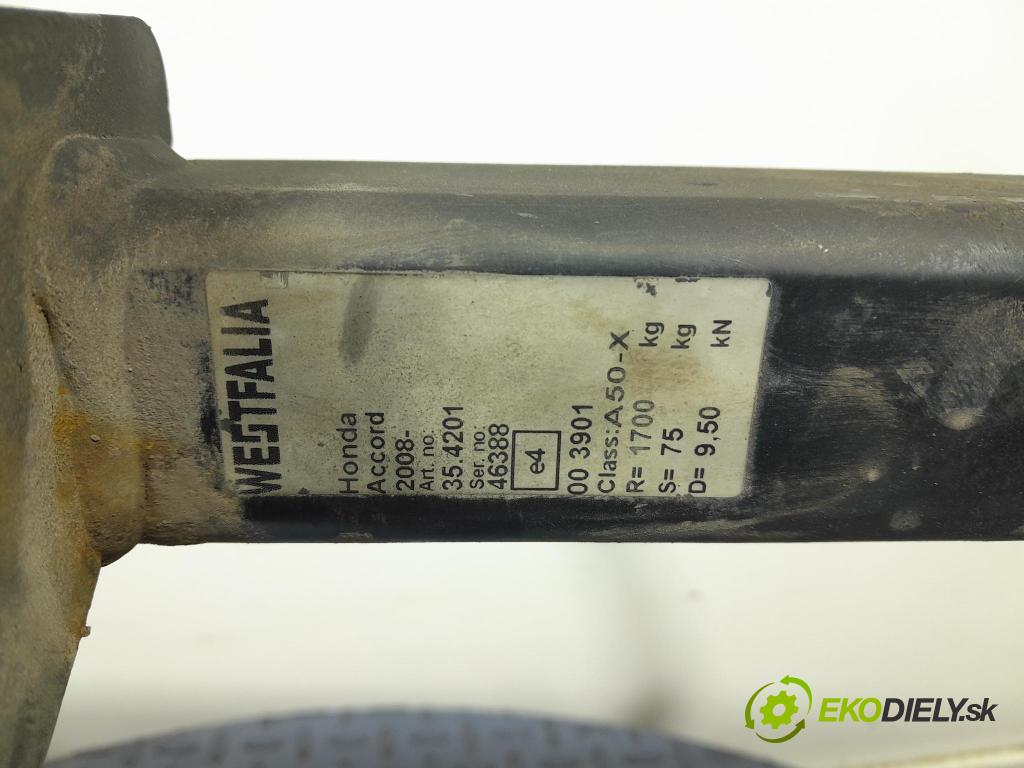 Honda Accord 2010 oko Do Přívěsy 