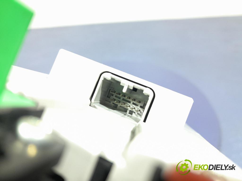 Honda Accord 2010 displej Radio / GPS D099T