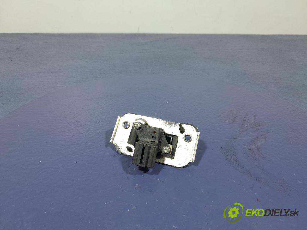 Honda Accord 2010 klika Klapky: Zadní: