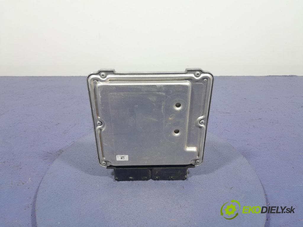 Skoda Superb 2019 řídící jednotka Motor: 04L907309P