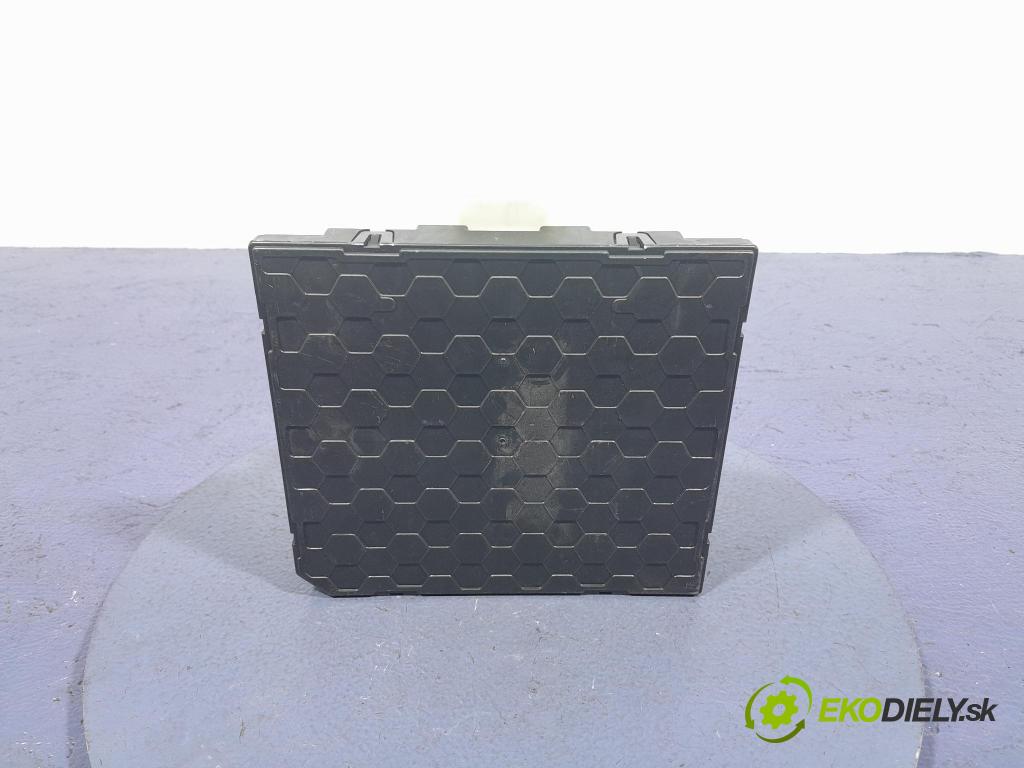 Skoda Superb 2019 řídící jednotka Komfortu 5Q0937086CF