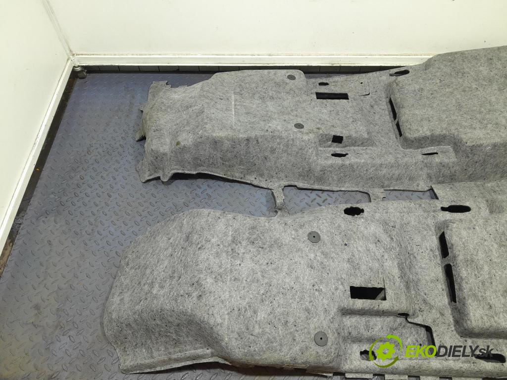 Skoda Superb 2019 koberec do auta