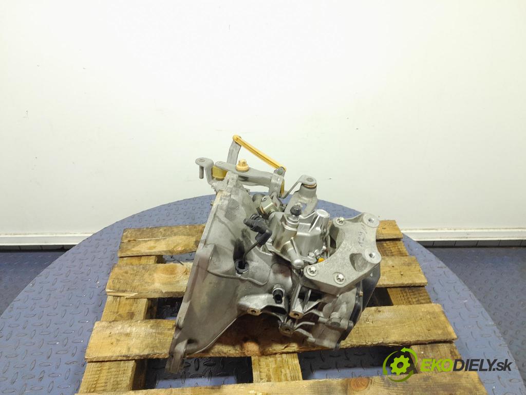 Opel Corsa 2010 převodovka Ozubené kola: Manualna 2UW429