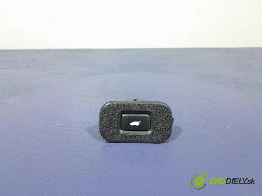 Honda Accord 2010 Přepínač Klapky: kufr M20419
