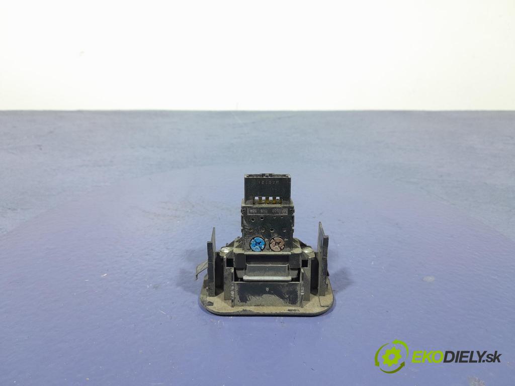 Honda Accord 2010 Přepínač Klapky: kufr M20419