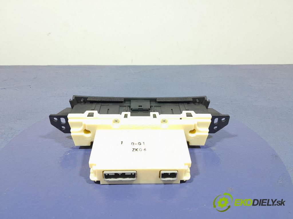 Honda Accord 2010 Přepínač Klimatizace: Proud vzduchu D08Y4