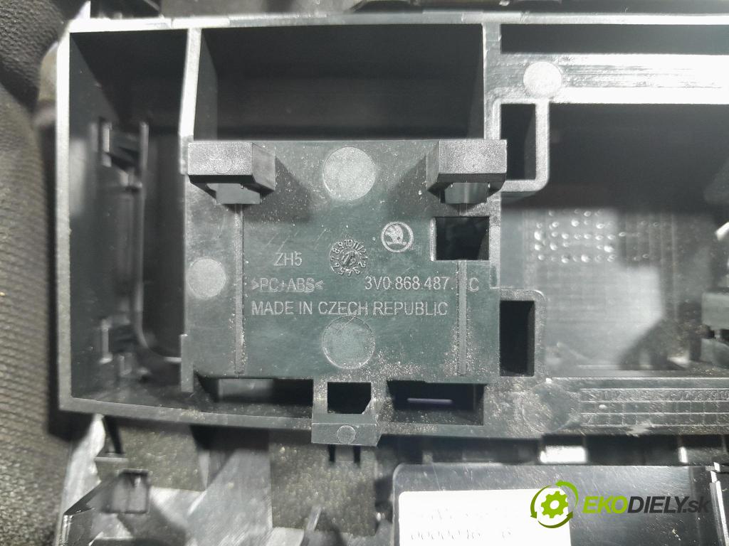 Skoda Superb 2019 Lampy Uvnitř 3V0868487