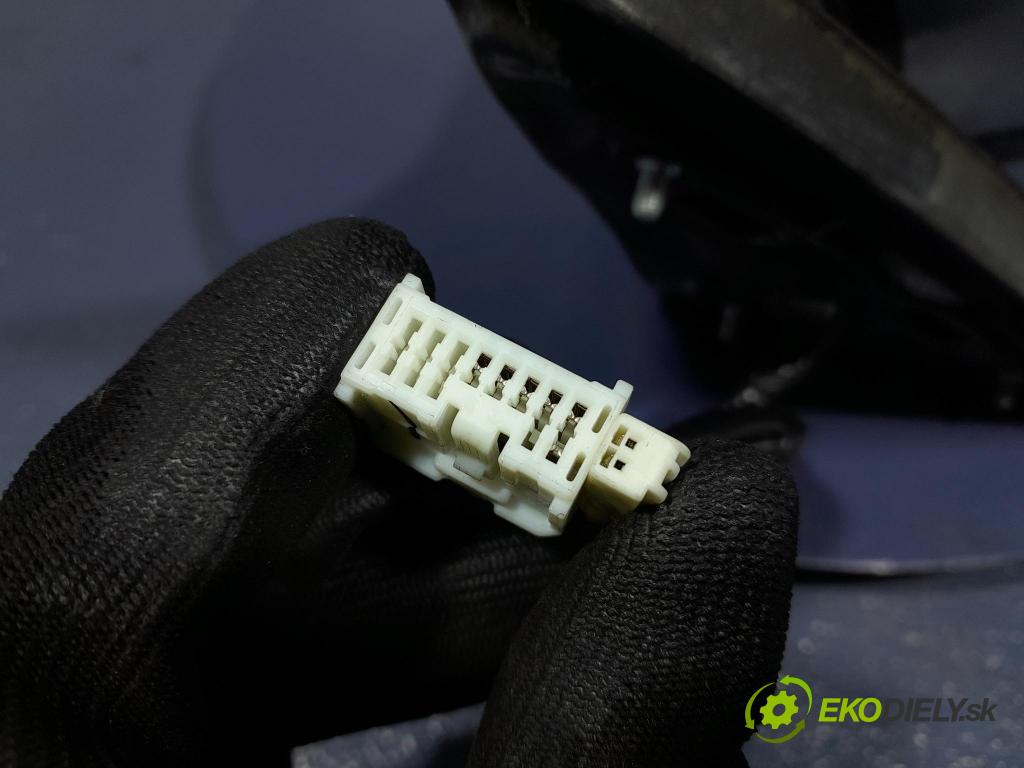 Honda Accord 2010 zpětné zrcátko prave 