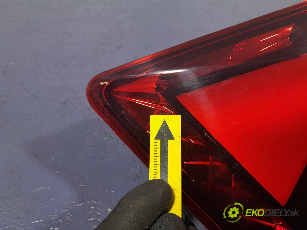 Skoda Superb 2019 světlo Zad: levá Mimo: 3V5945207B