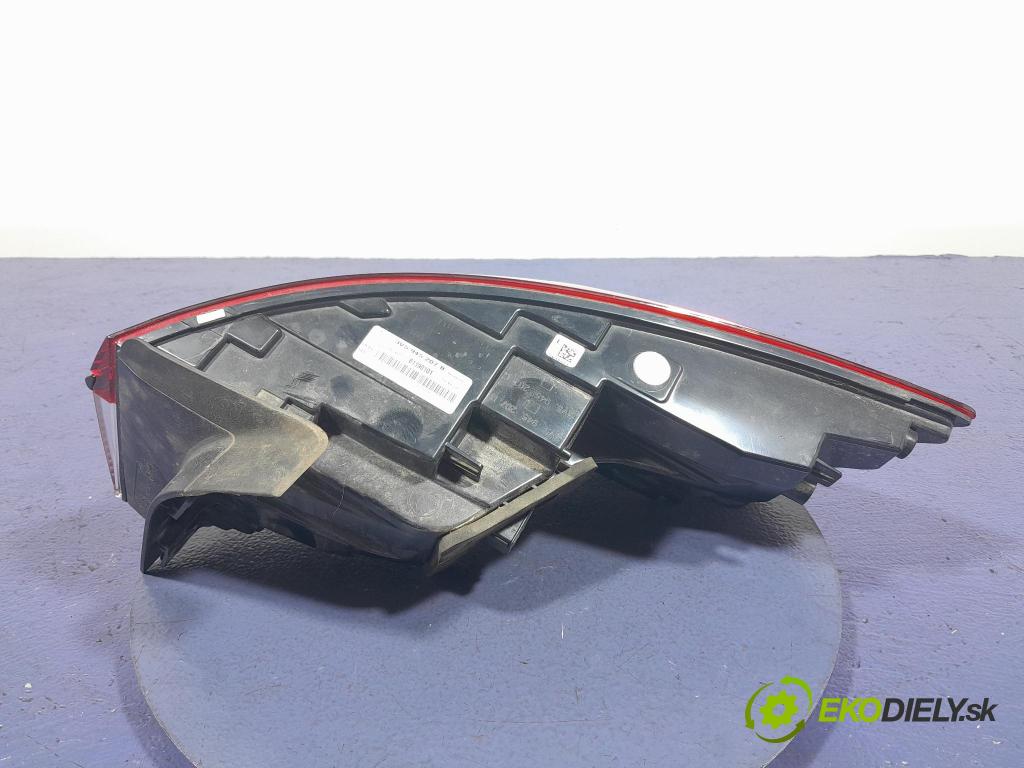 Skoda Superb 2019 světlo Zad: levá Mimo: 3V5945207B