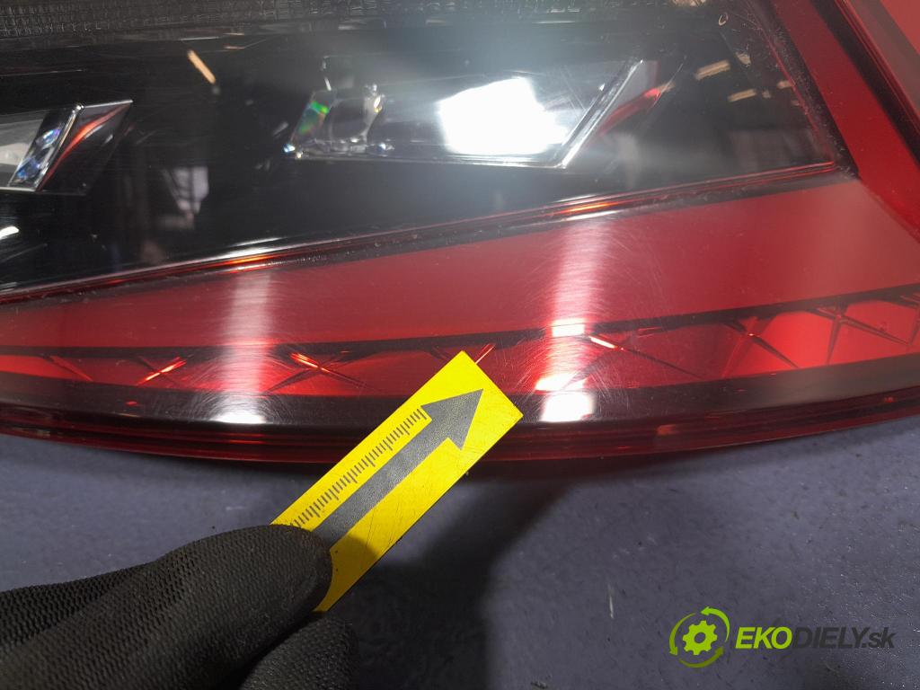 Skoda Superb 2019 světlo Zad: Práva: Mimo: 3V5945208B