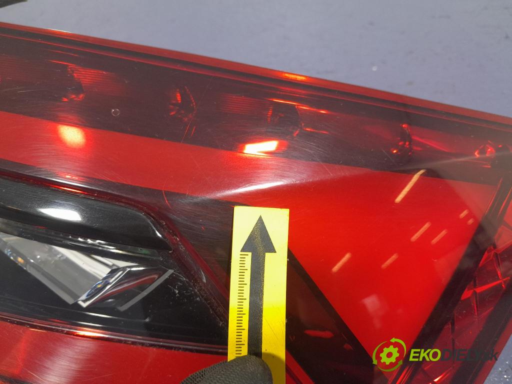 Skoda Superb 2019 světlo Zad: Práva: Mimo: 3V5945208B
