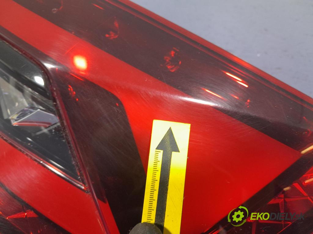 Skoda Superb 2019 světlo Zad: Práva: Mimo: 3V5945208B