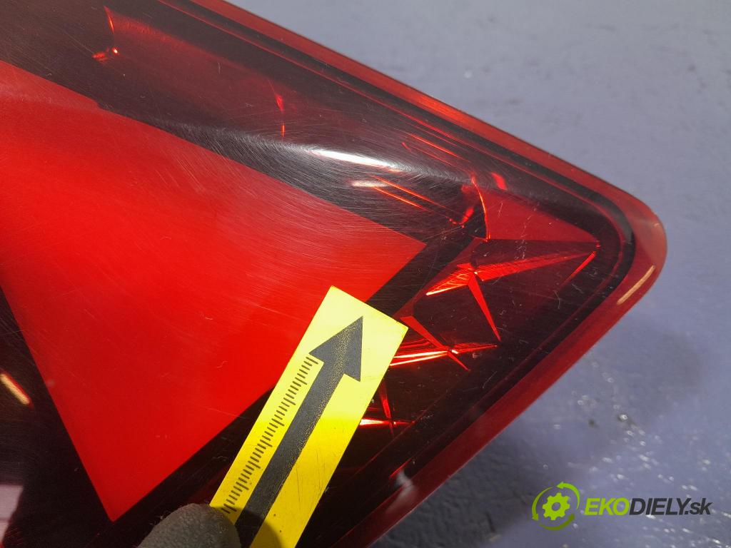 Skoda Superb 2019 světlo Zad: Práva: Mimo: 3V5945208B