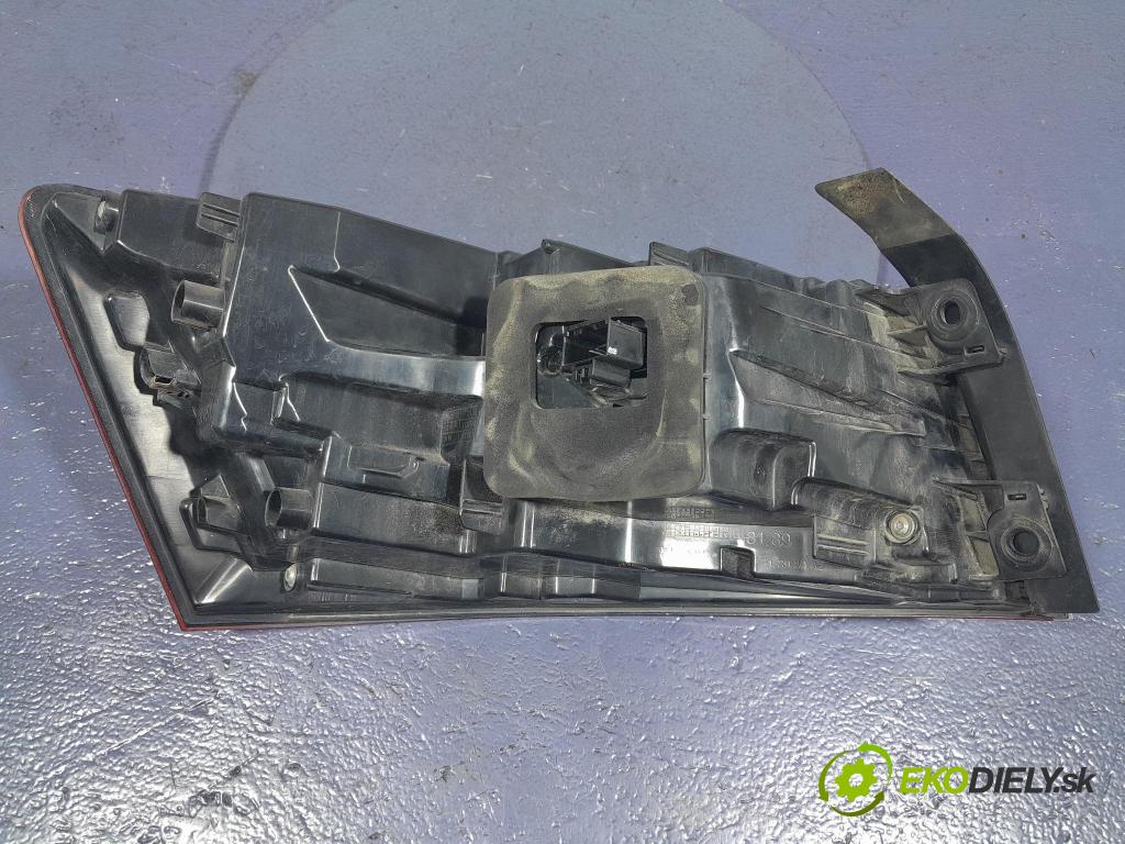 Skoda Superb 2019 světlo Zad: Práva: Mimo: 3V5945208B