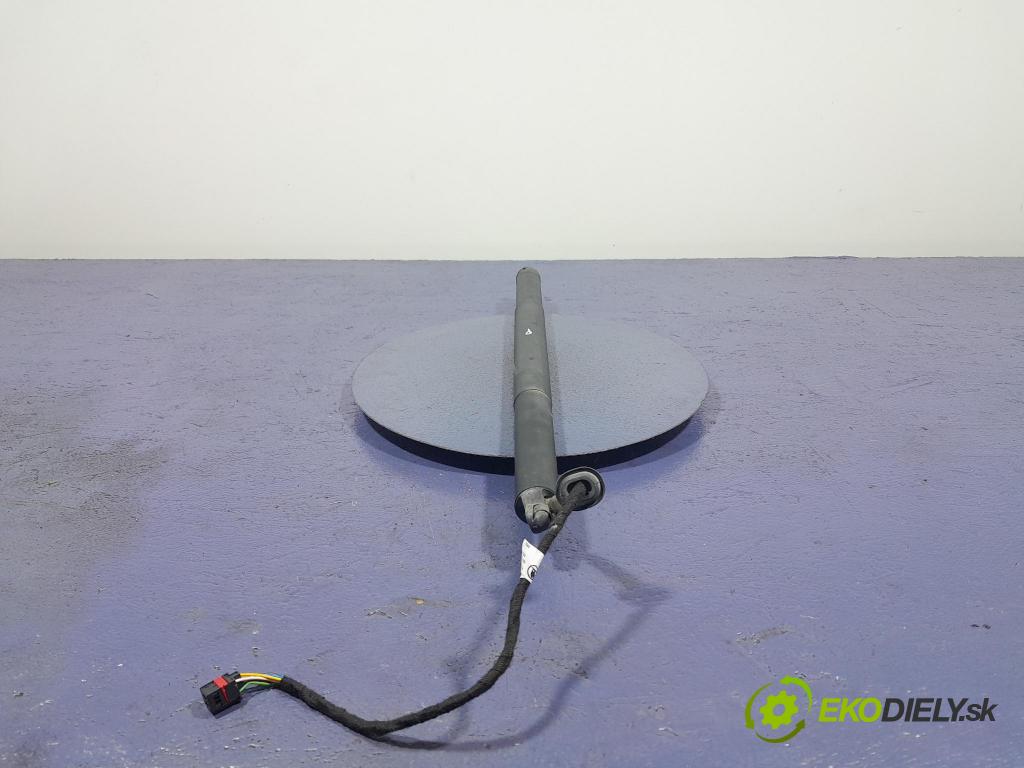 Skoda Superb 2019 Aktuátor: 3V0827851B