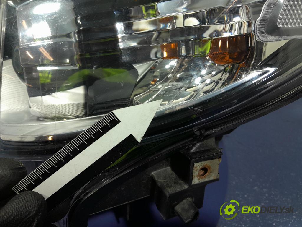 Mazda 6 2016 Reflektor: Vľavo: