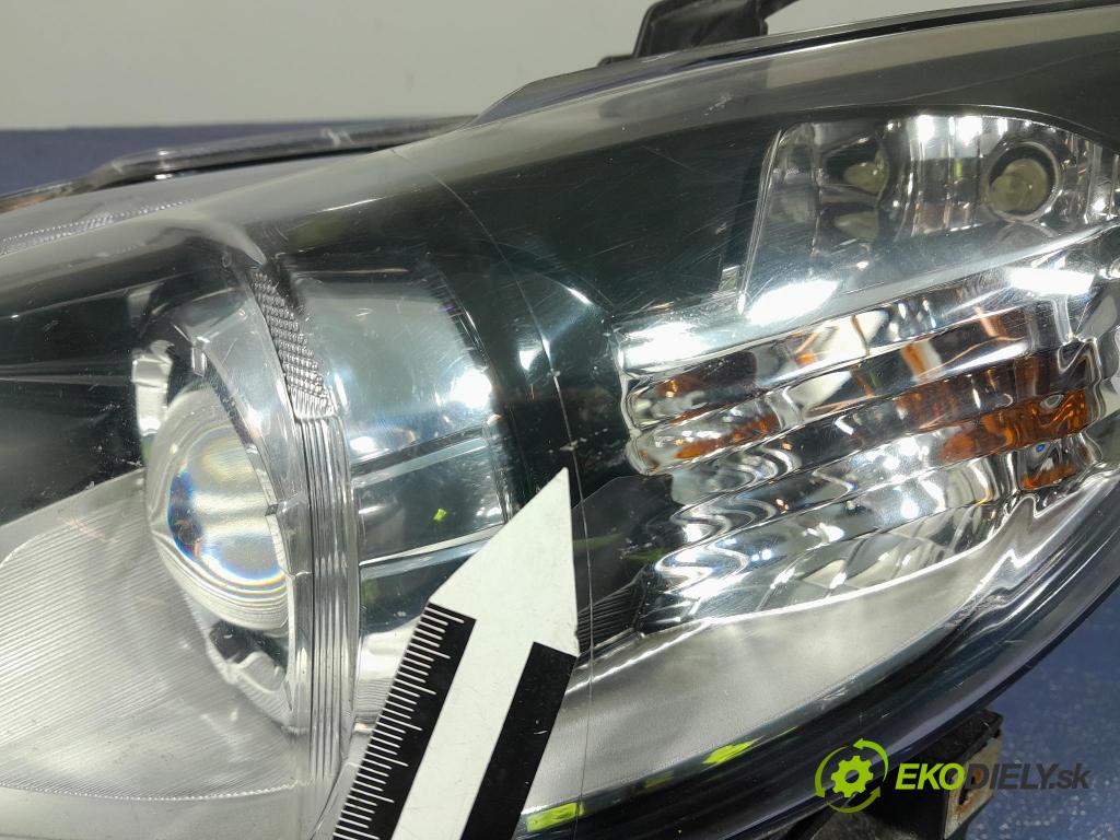 Mazda 6 2016 Reflektor: Vľavo: