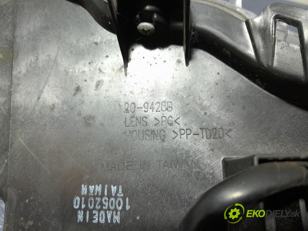 Mazda 6 2016 Reflektor: Vľavo: 