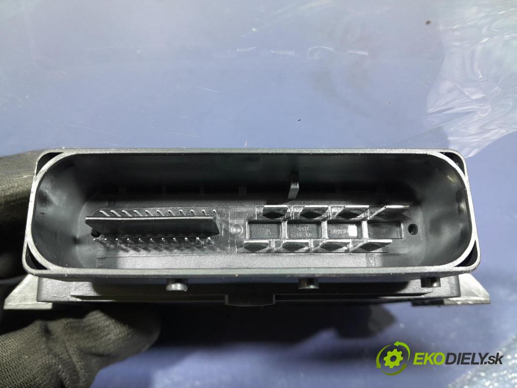 Mazda 6 2016 snímač / řídící jednotka PDC GRT6-437E1