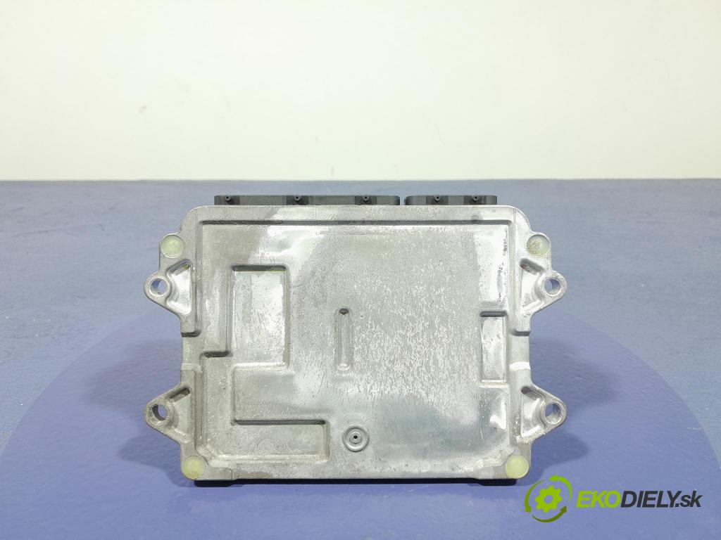 Mazda 6 2016 řídící jednotka Motor: PY9S18881