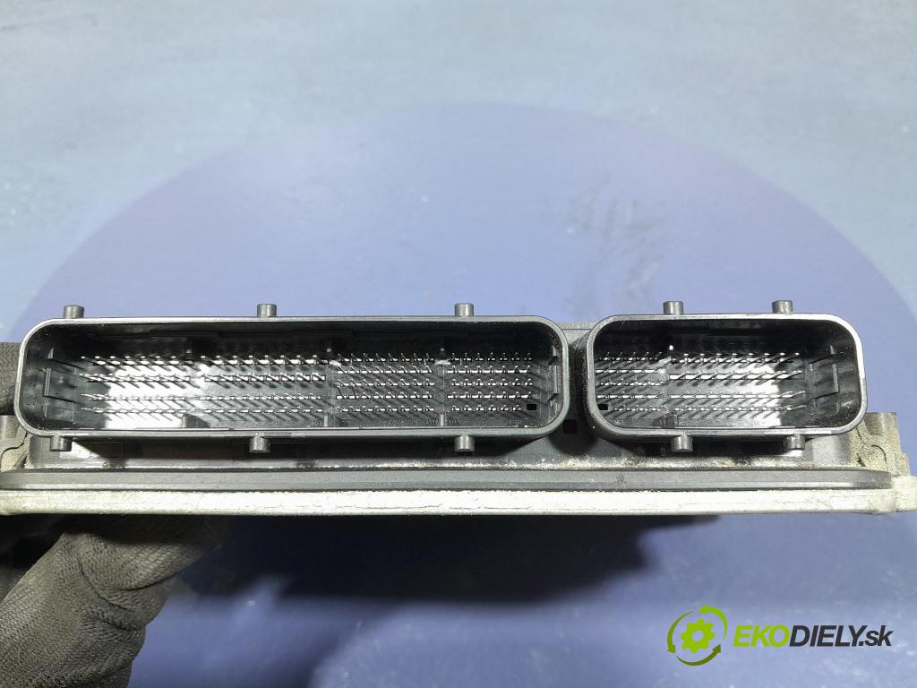 Mazda 6 2016 řídící jednotka Motor: PY9S18881