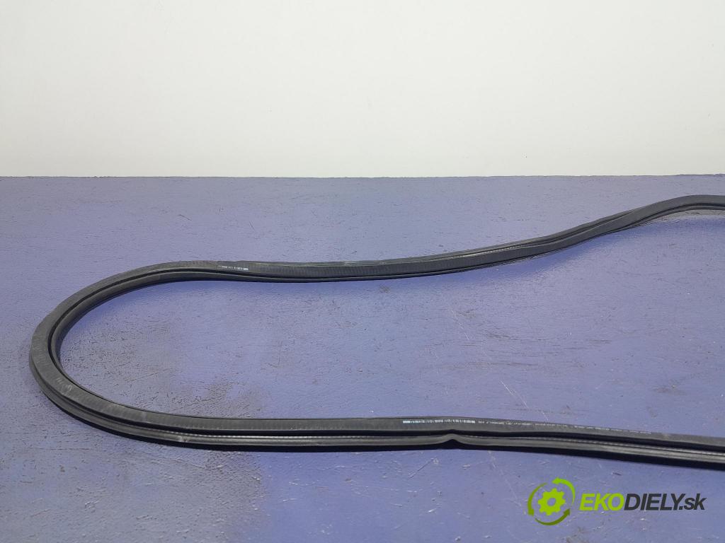 Skoda Superb 2019 Těsnění: dveře 3V0867365B