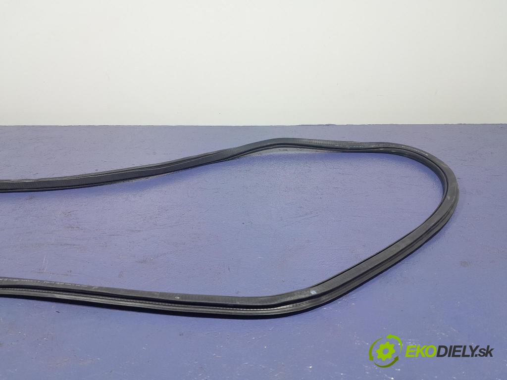 Skoda Superb 2019 Těsnění: dveře 3V0867365B