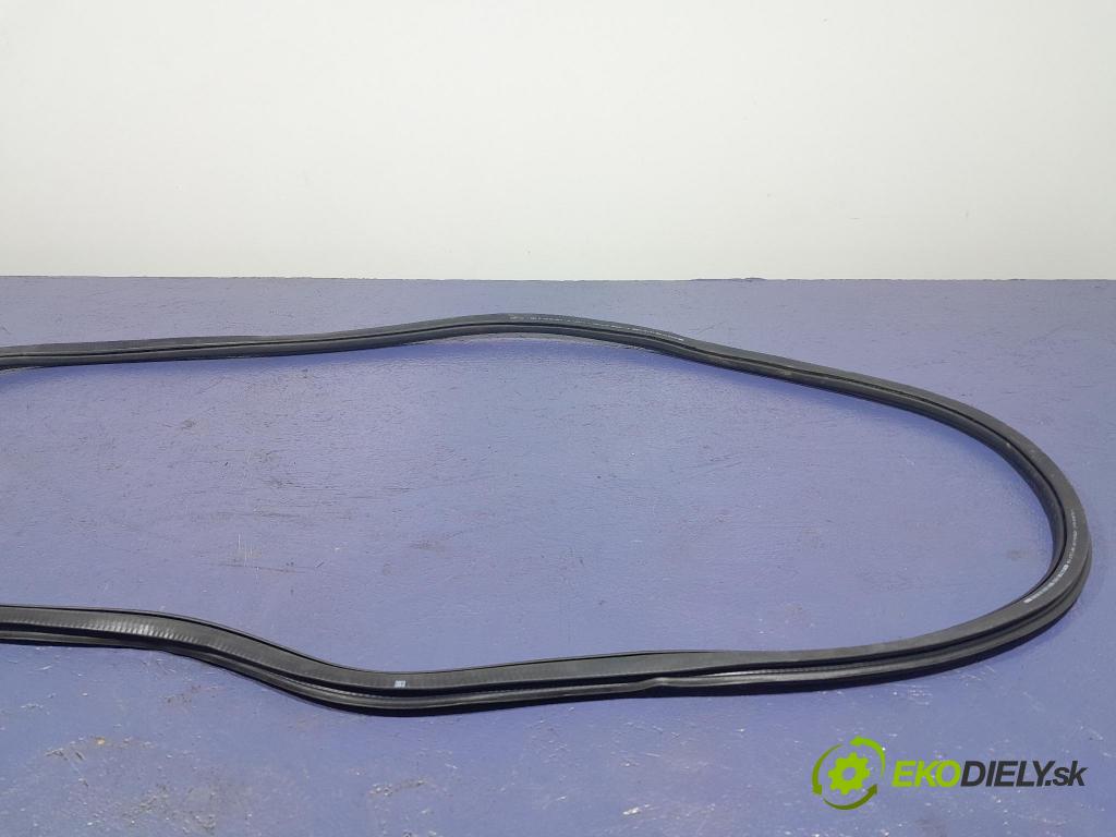 Skoda Superb 2019 Těsnění: dveře 3V5867368B