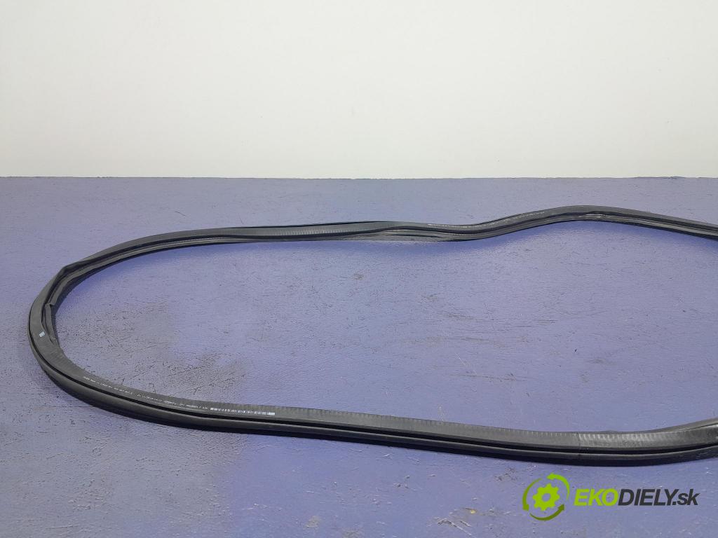 Skoda Superb 2019 Těsnění: dveře 3V5867367B