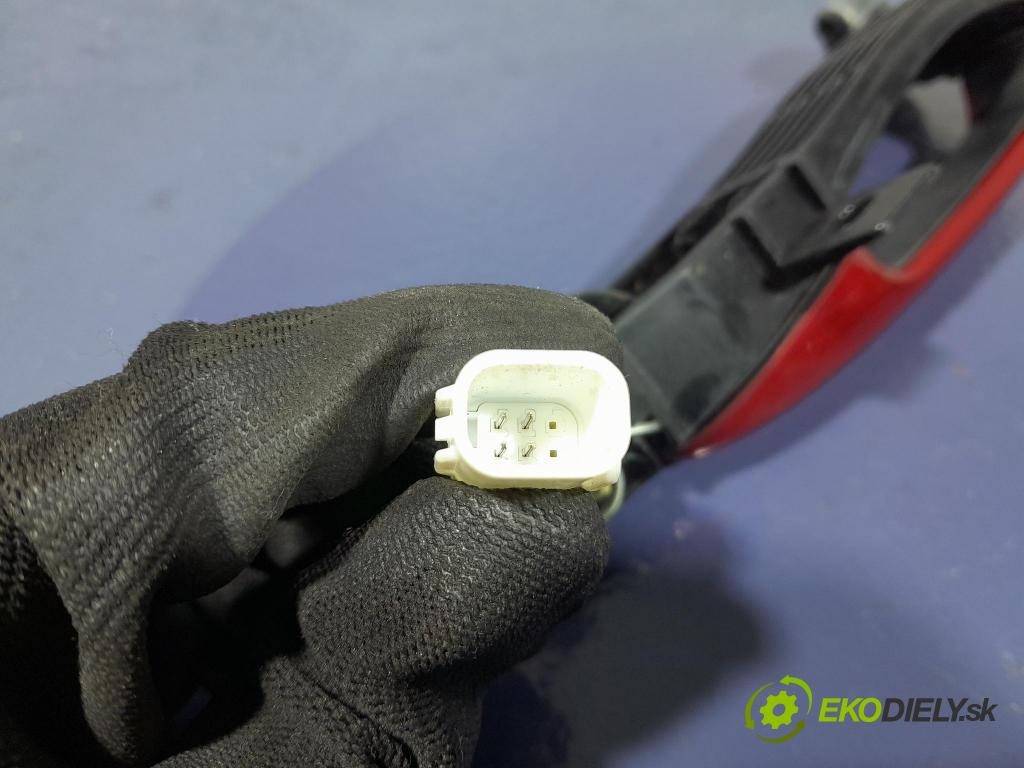 Mazda 6 2016 klika před Práva: 