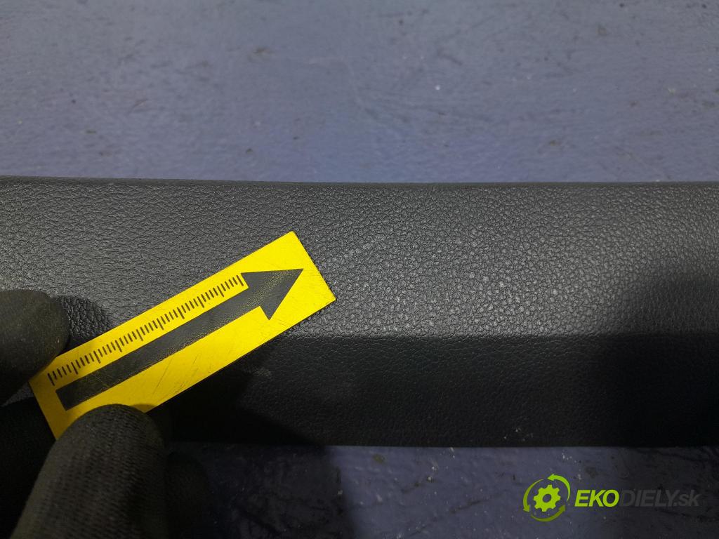 Skoda Superb 2019 kryt Plast: Interiéry: 3V5867605