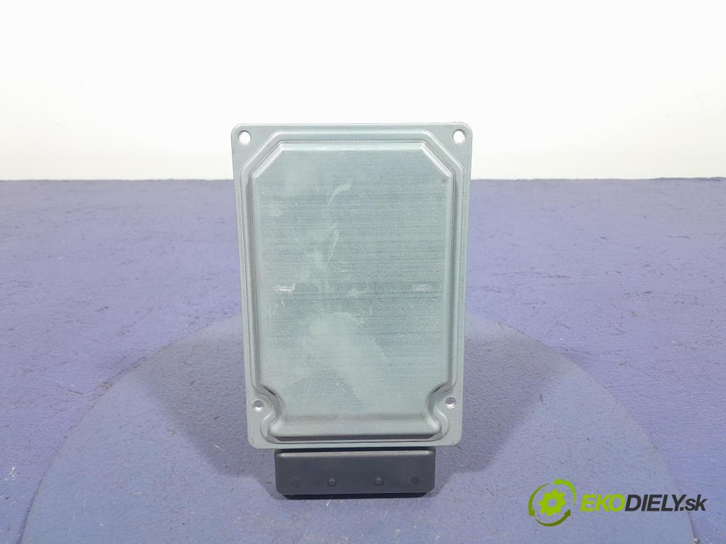 Skoda Superb 2019 řídící jednotka 5Q0907376B