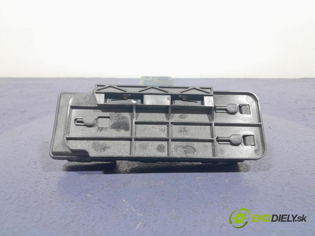 Skoda Superb 2019 řídící jednotka 5Q0959107S