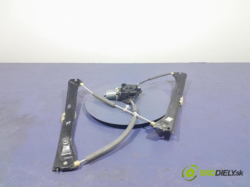 Skoda Superb 2019 mechanismus stahování Sklenka: před v pravo: 3V0837462A