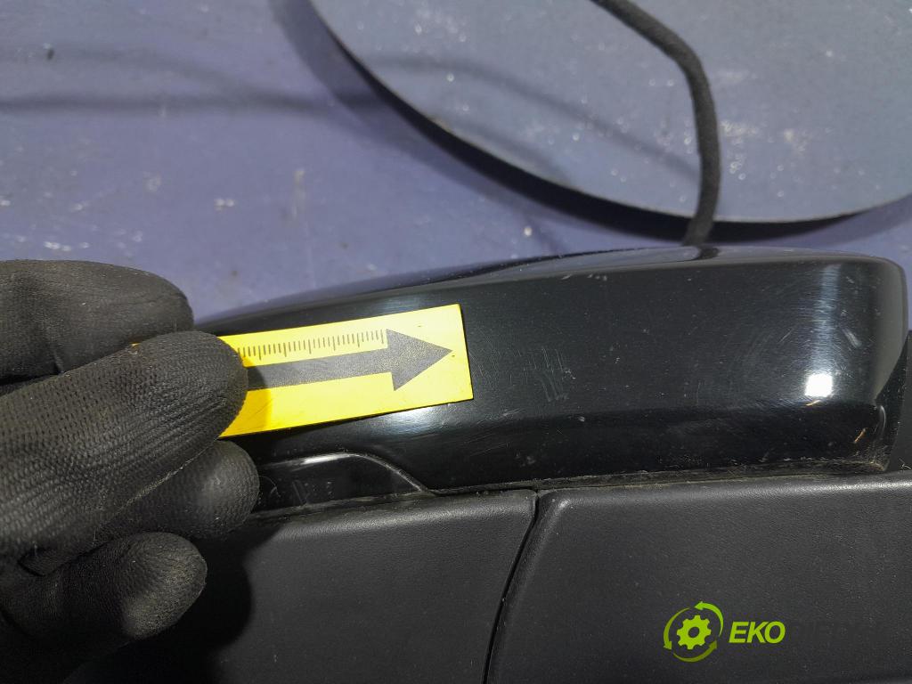 Skoda Superb 2019 zrkadlo pravé