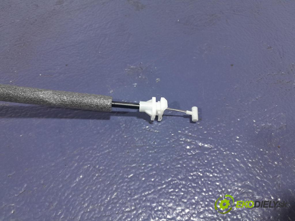 Skoda Superb 2019 zámek dveře Zad: v pravo: 5TA839016M